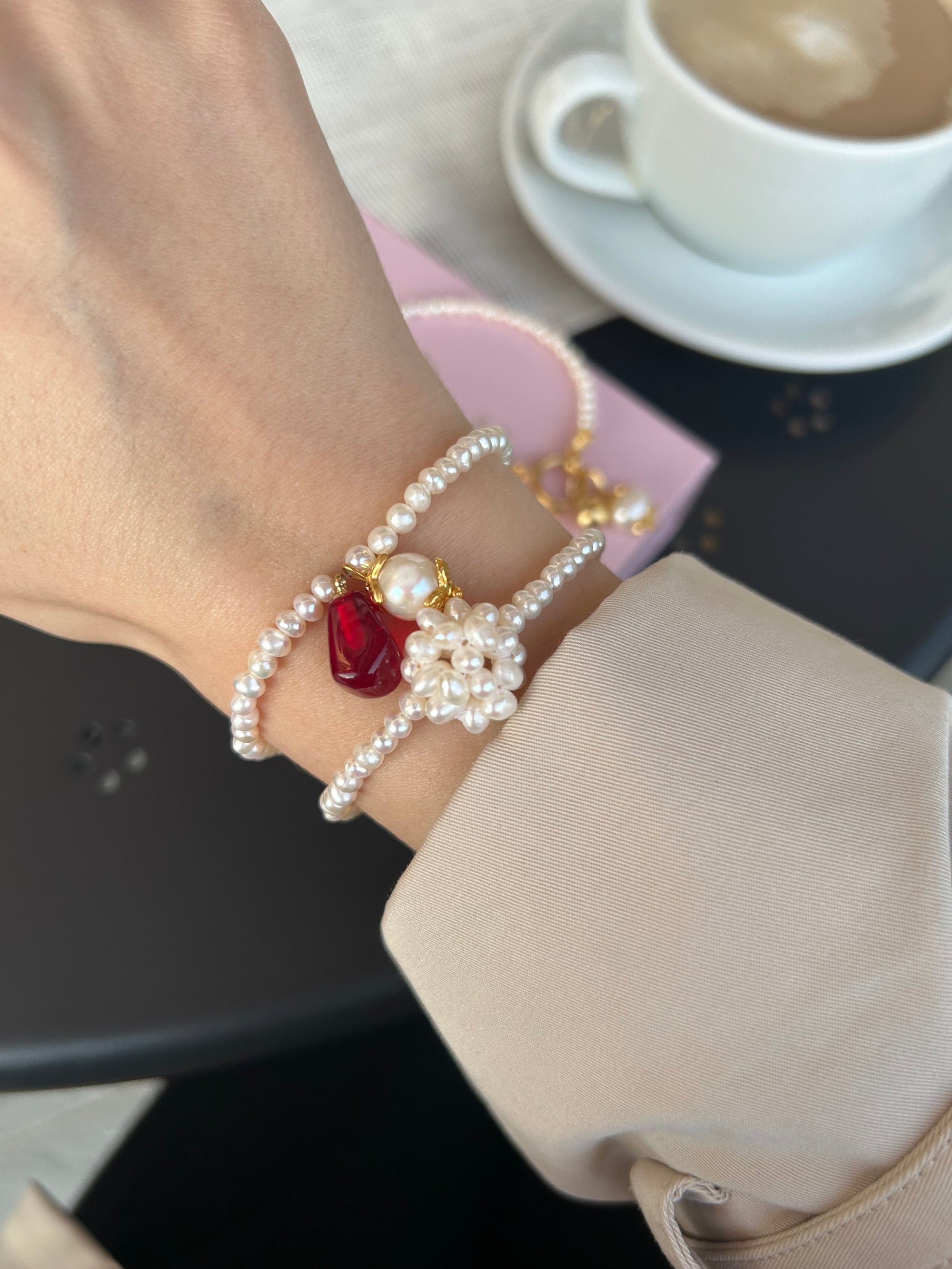 Şakayık İnci/Nar Tanesi Charm İnci Bileklik