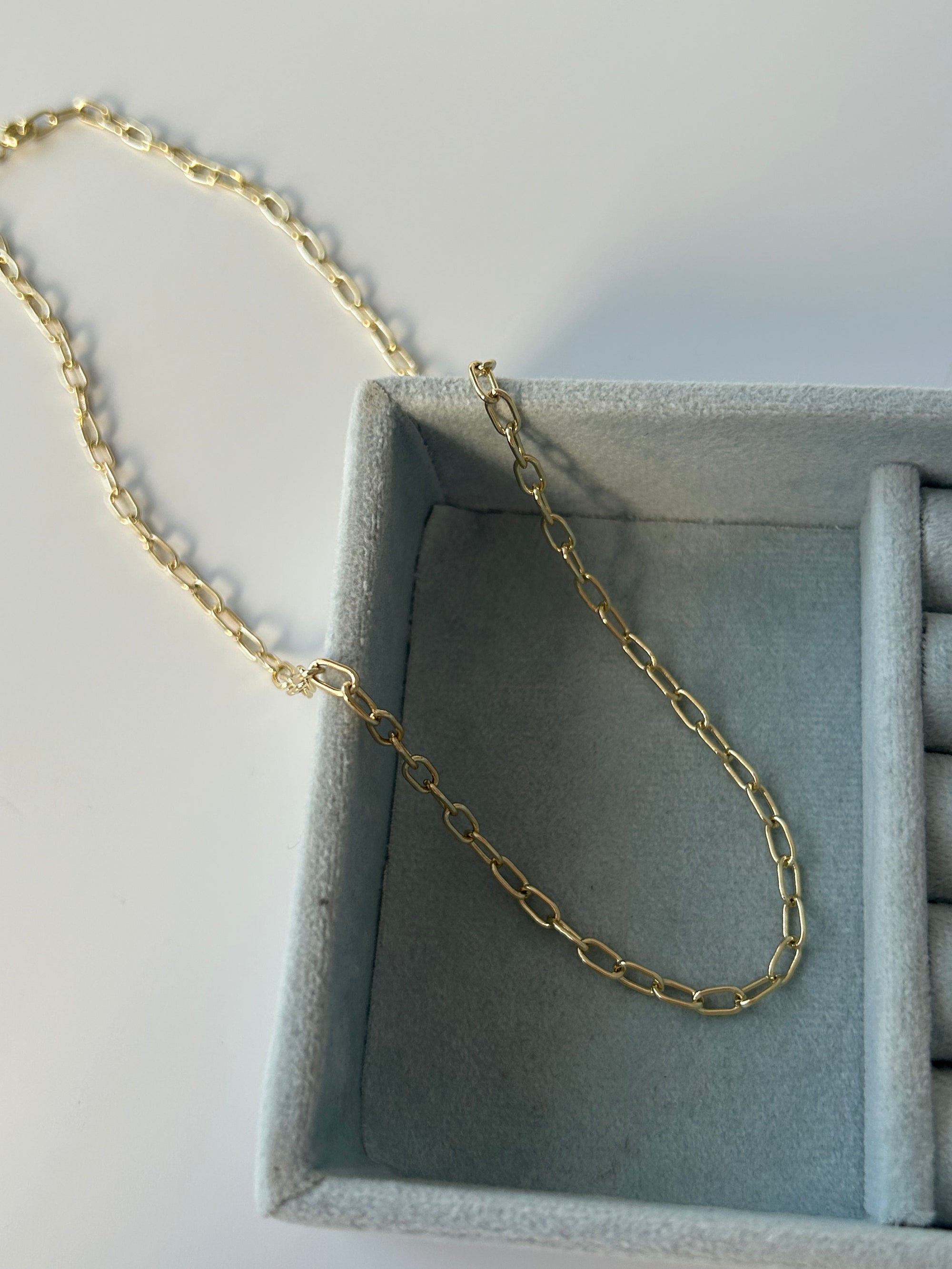 Xuping Minimal Sıralı Zincir Kolye