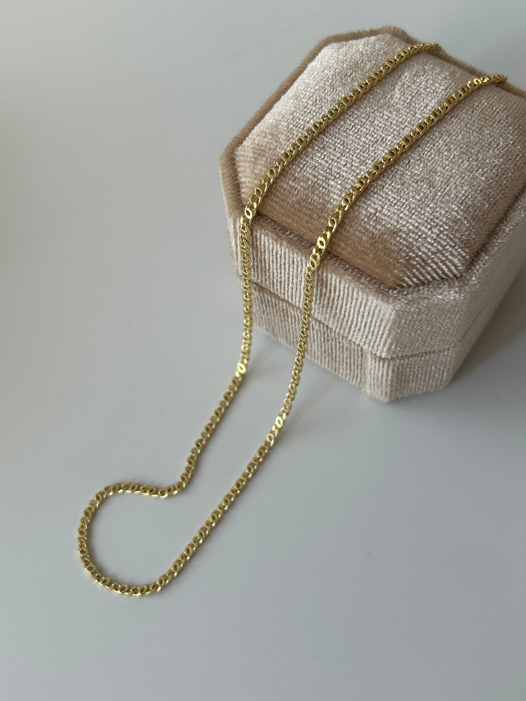 Xuping Minimal Vintage Zincir Kolye