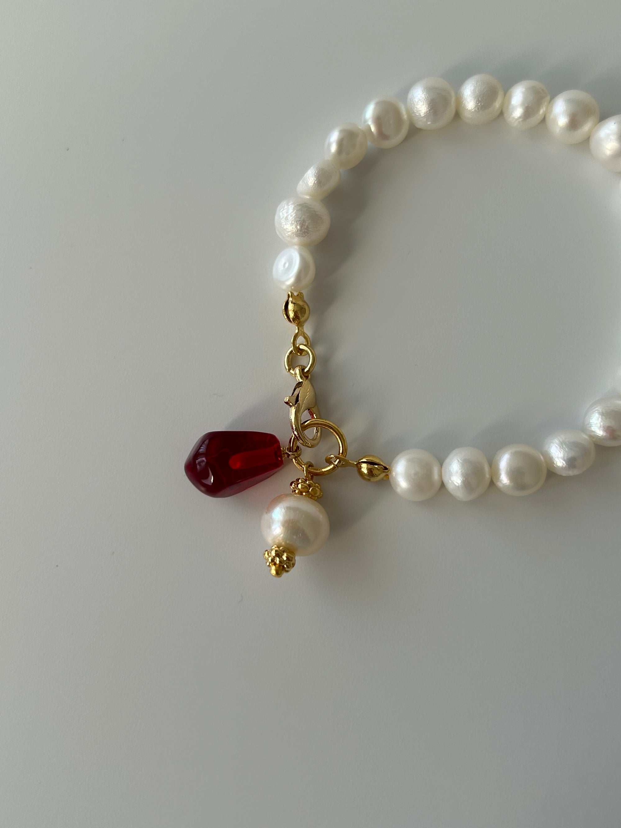 Nar Tanesi İnci Bileklik