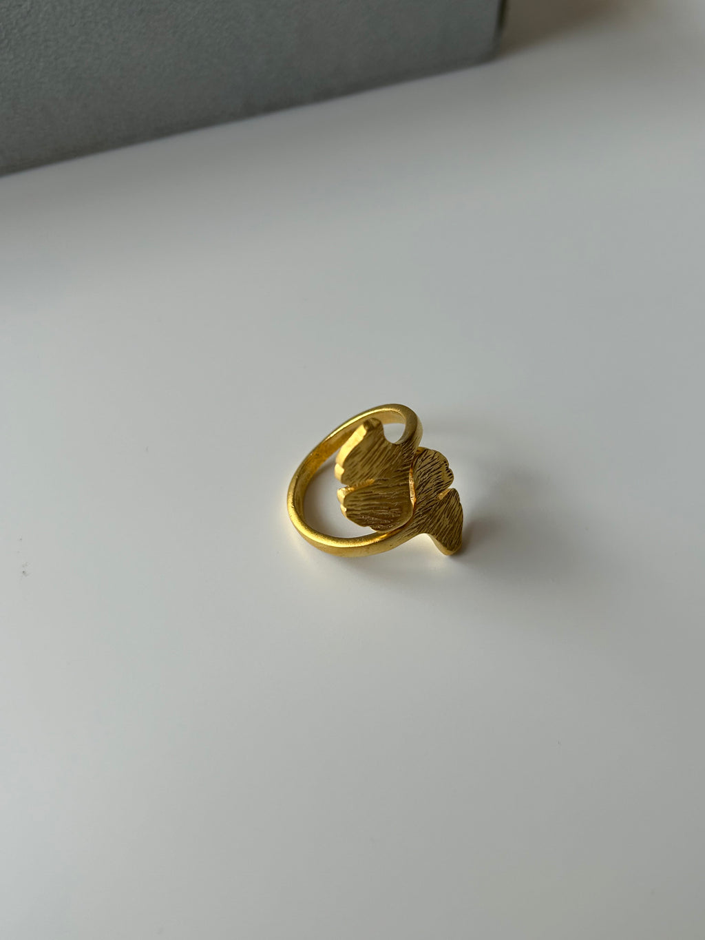 Mat Gold Yaprak Yüzük