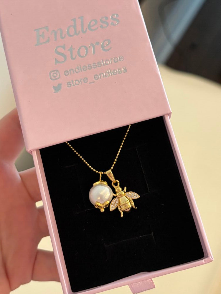 Zirkon Arı/İnci Charm Kolye