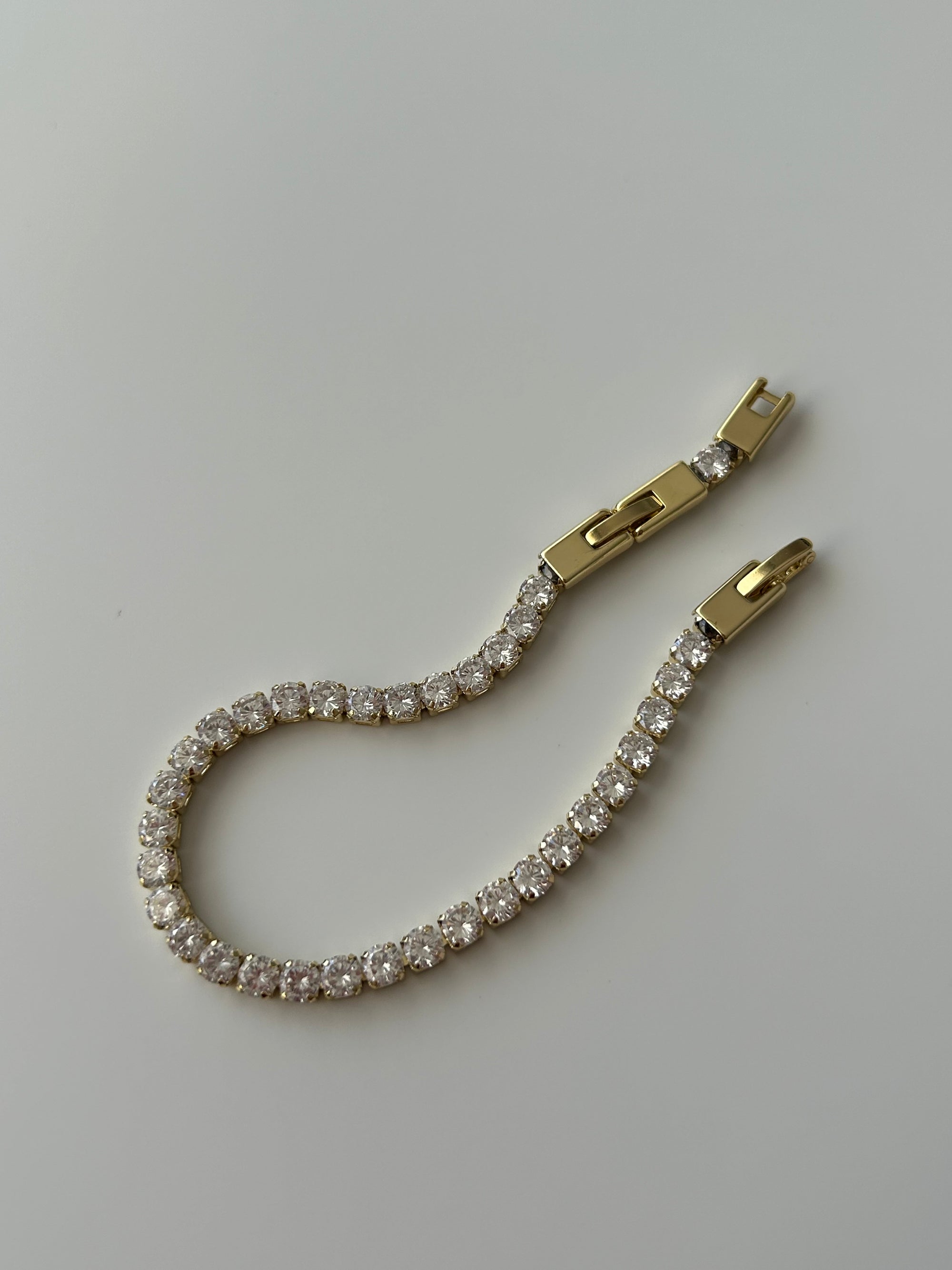 Xuping Su Yolu Bileklik (5mm)