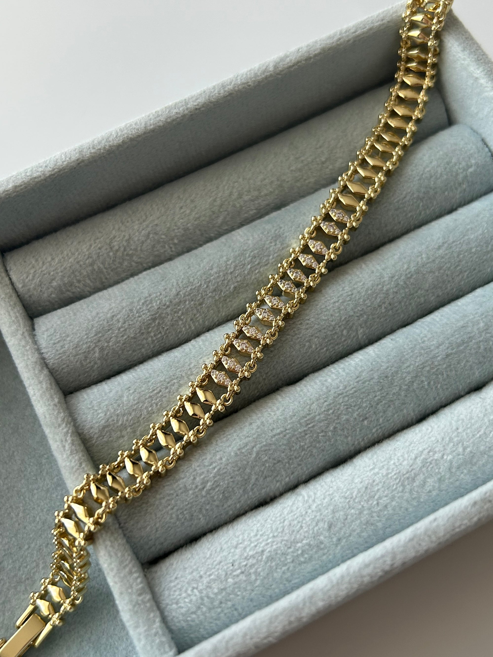 Xuping Sıralı Zirkon Taş Bileklik