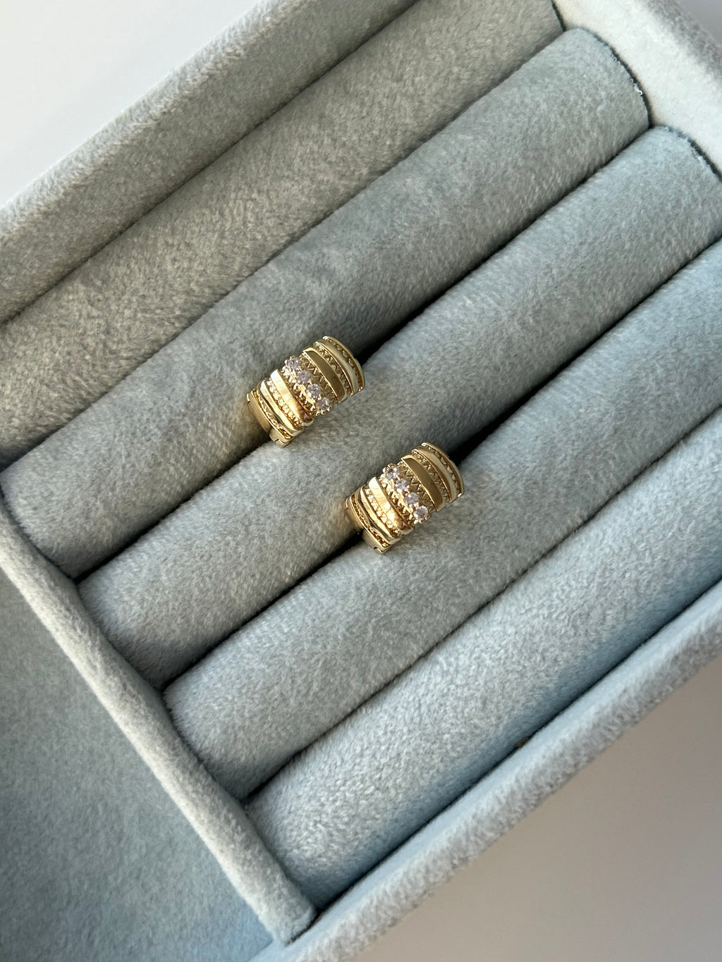 Xuping Zirkon Taş Küpe