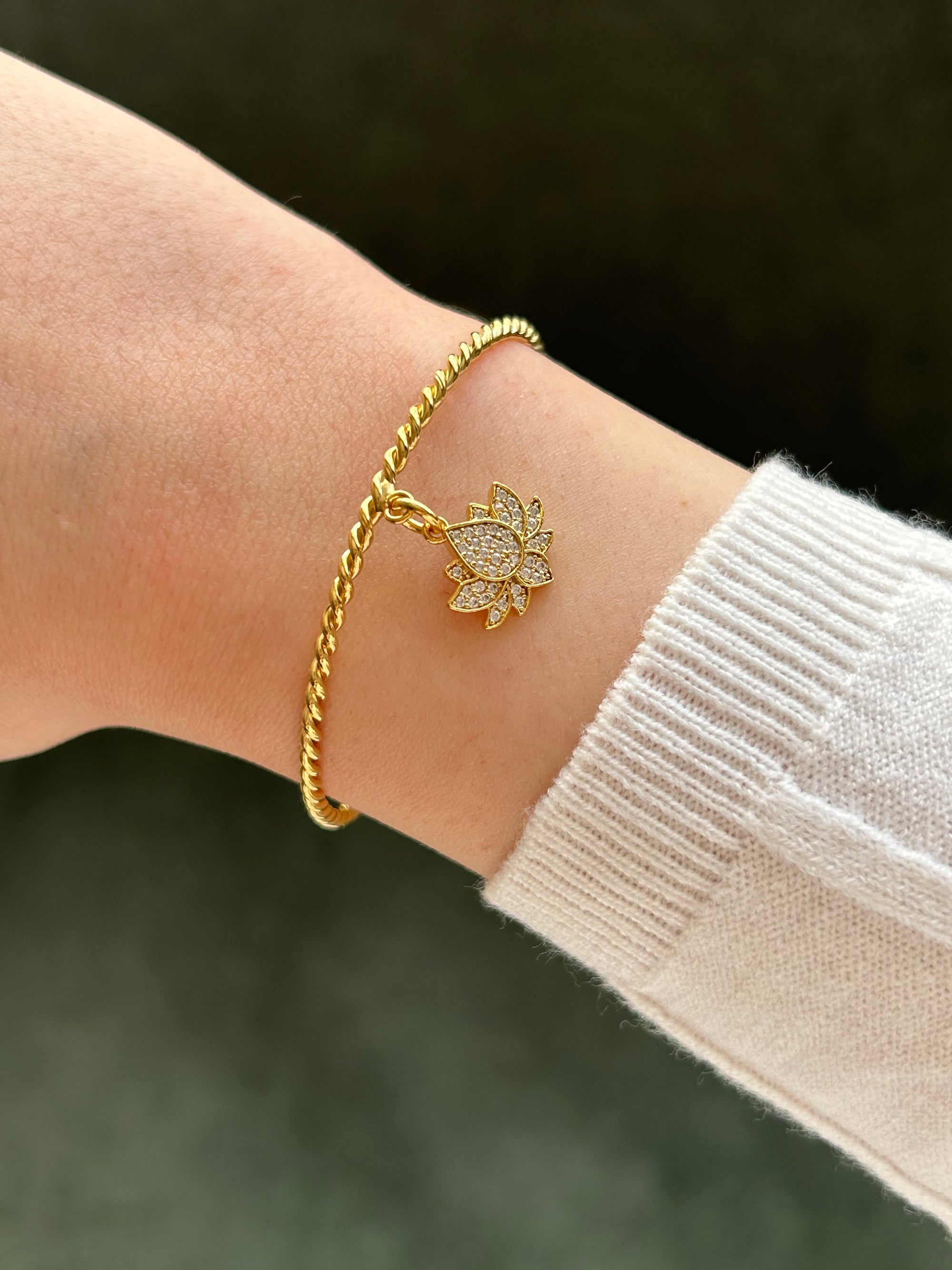 Zirkon Lotus Çiçeği Charm Bilezik