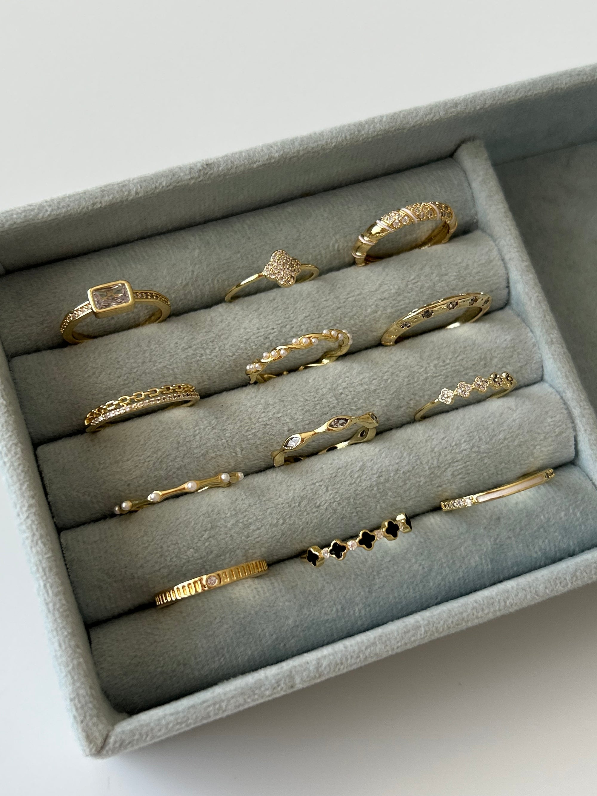 Zirkon Yonca Yüzük