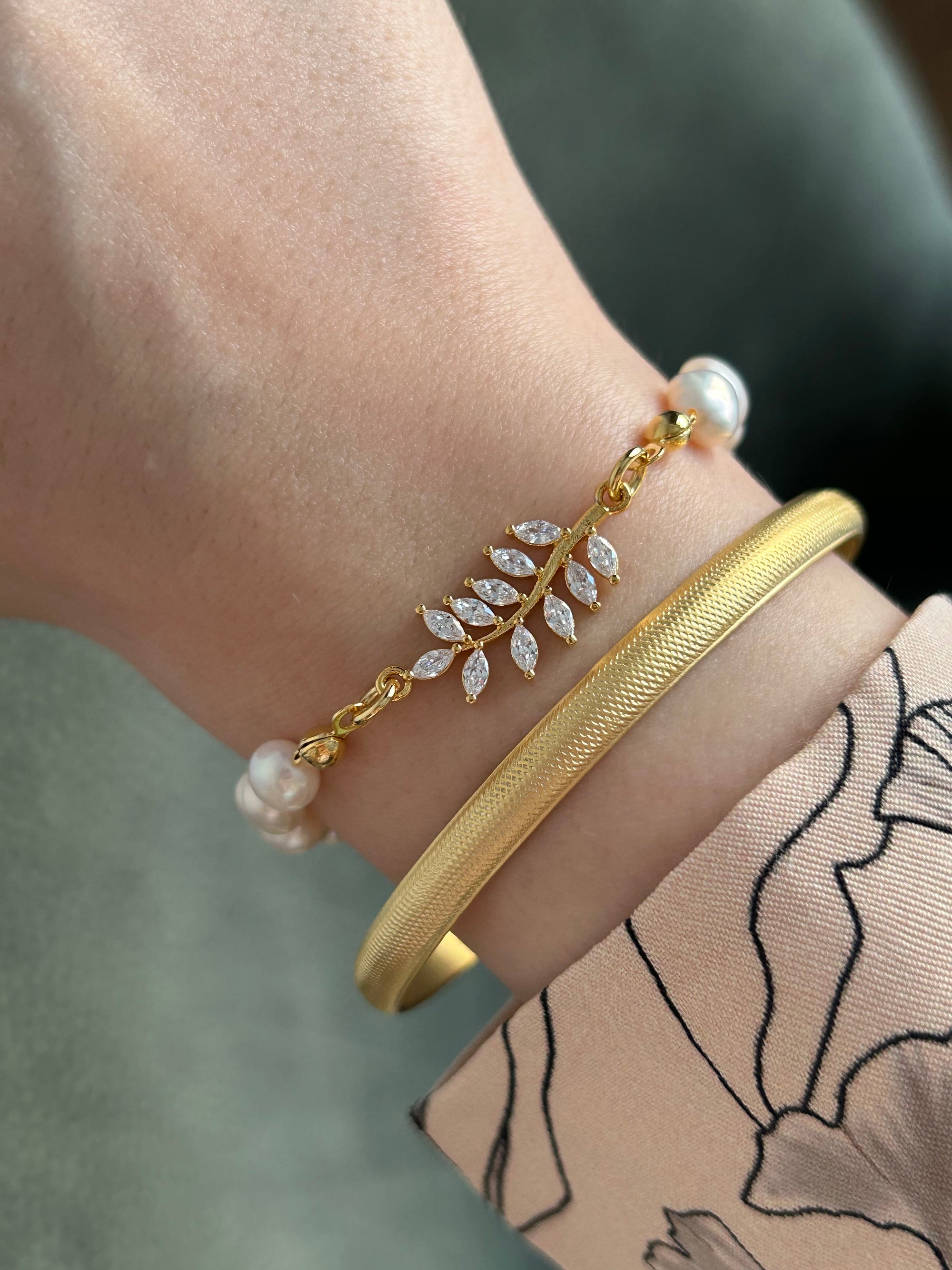 İnci Charm Bilezik