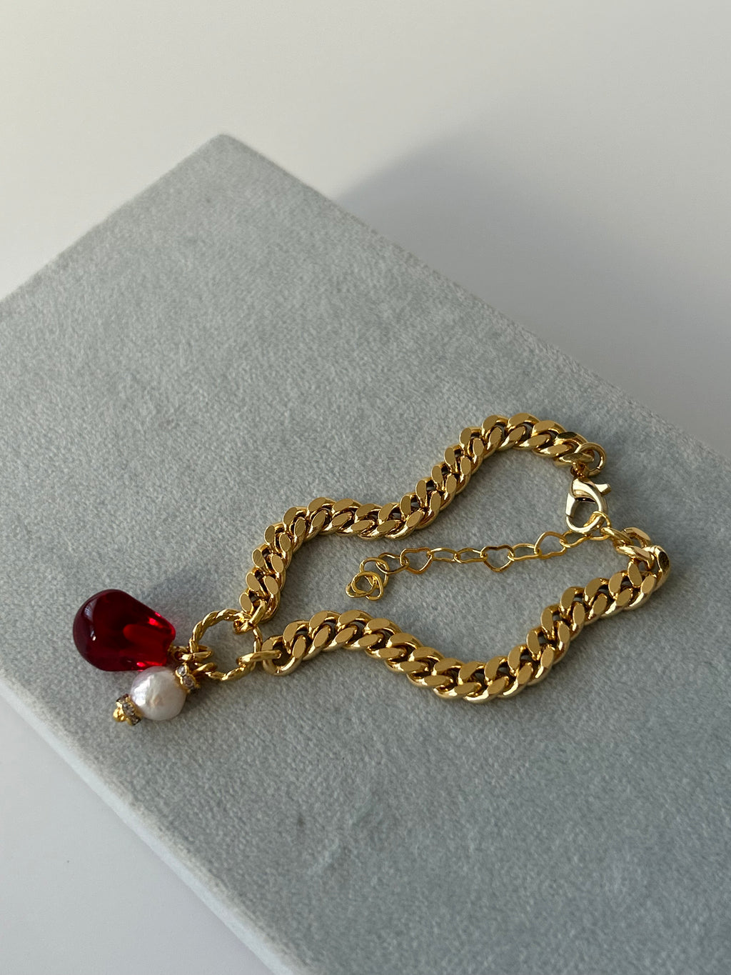 Nar Tanesi/İnci Charm Zincir Bileklik