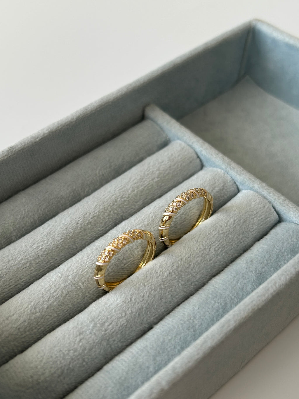 Beyaz Mineli/Zirkon Taş Yüzük