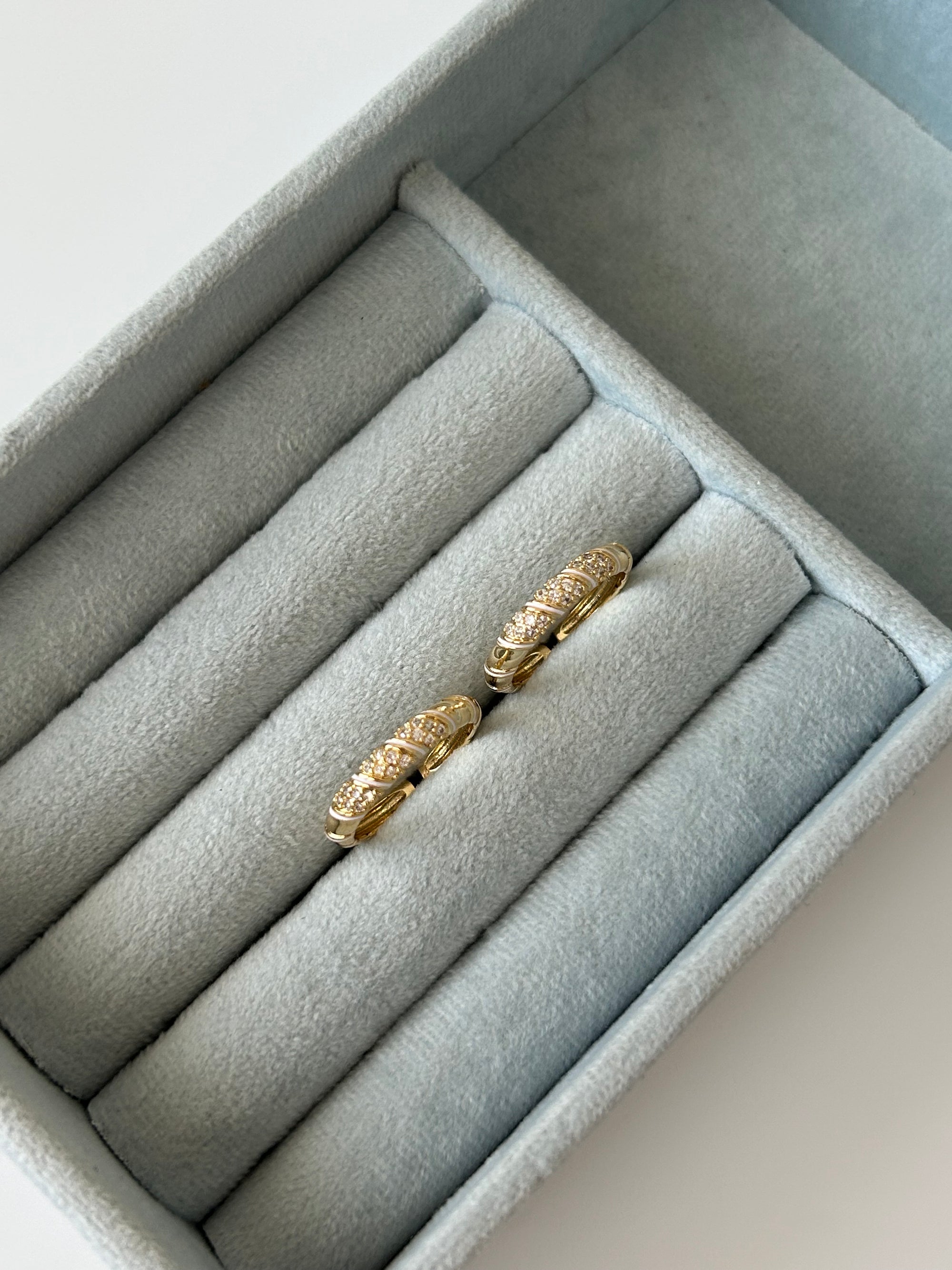 Beyaz Mineli/Zirkon Taş Yüzük