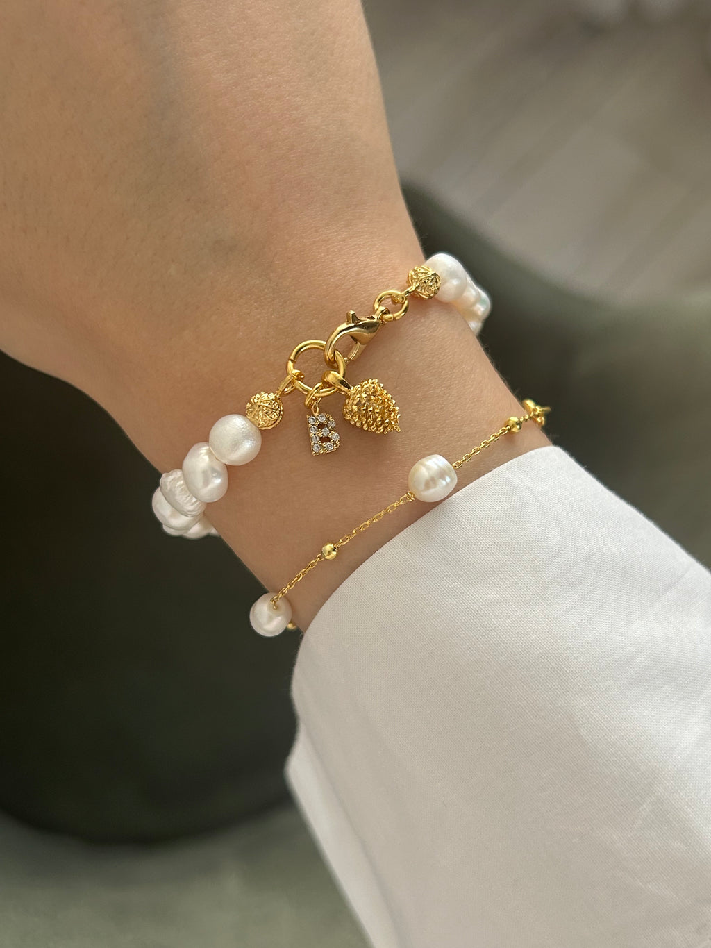 Kozalak Charm İnci Bileklik