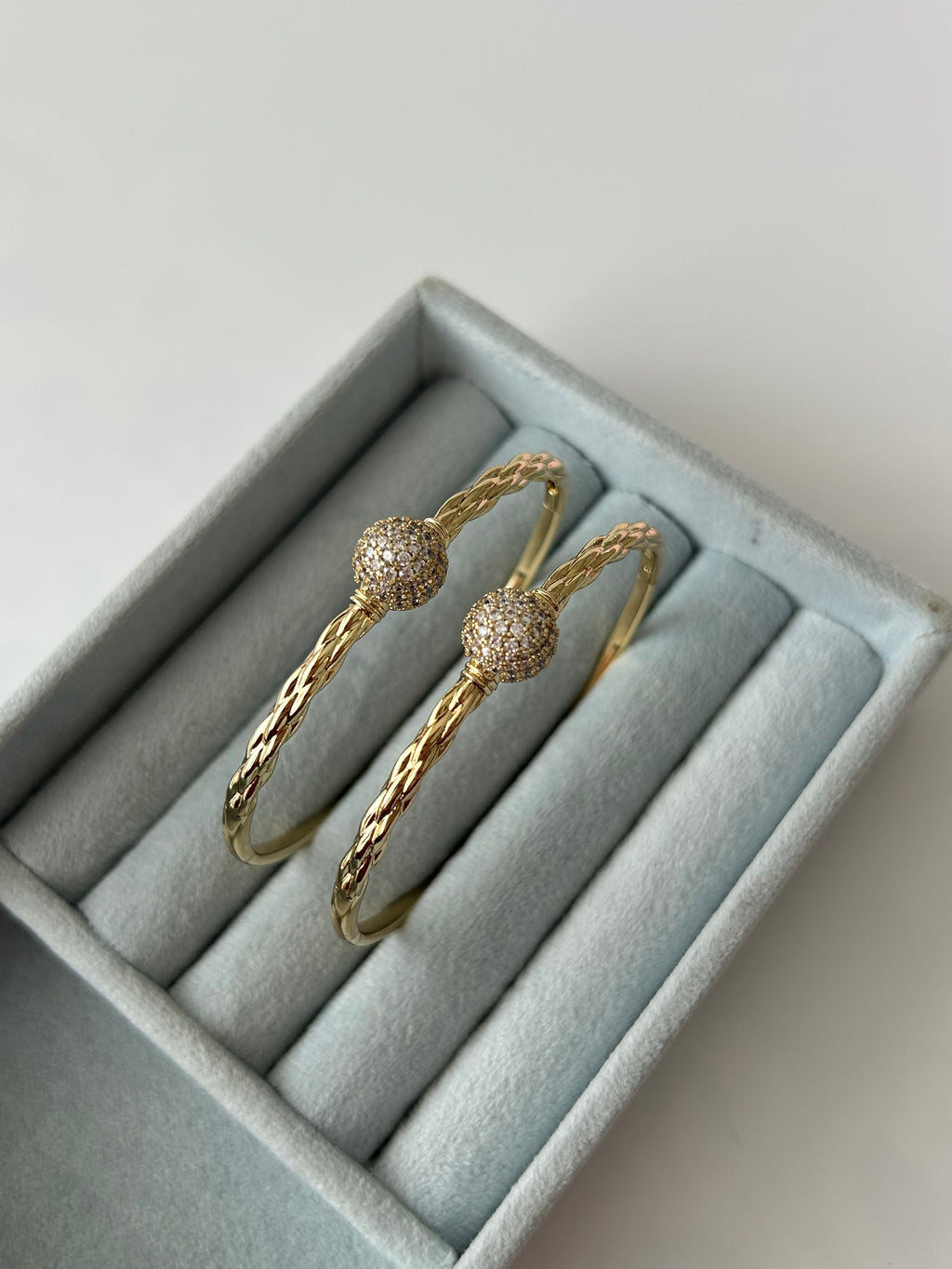 Xuping Taşlı Dorika Bilezik