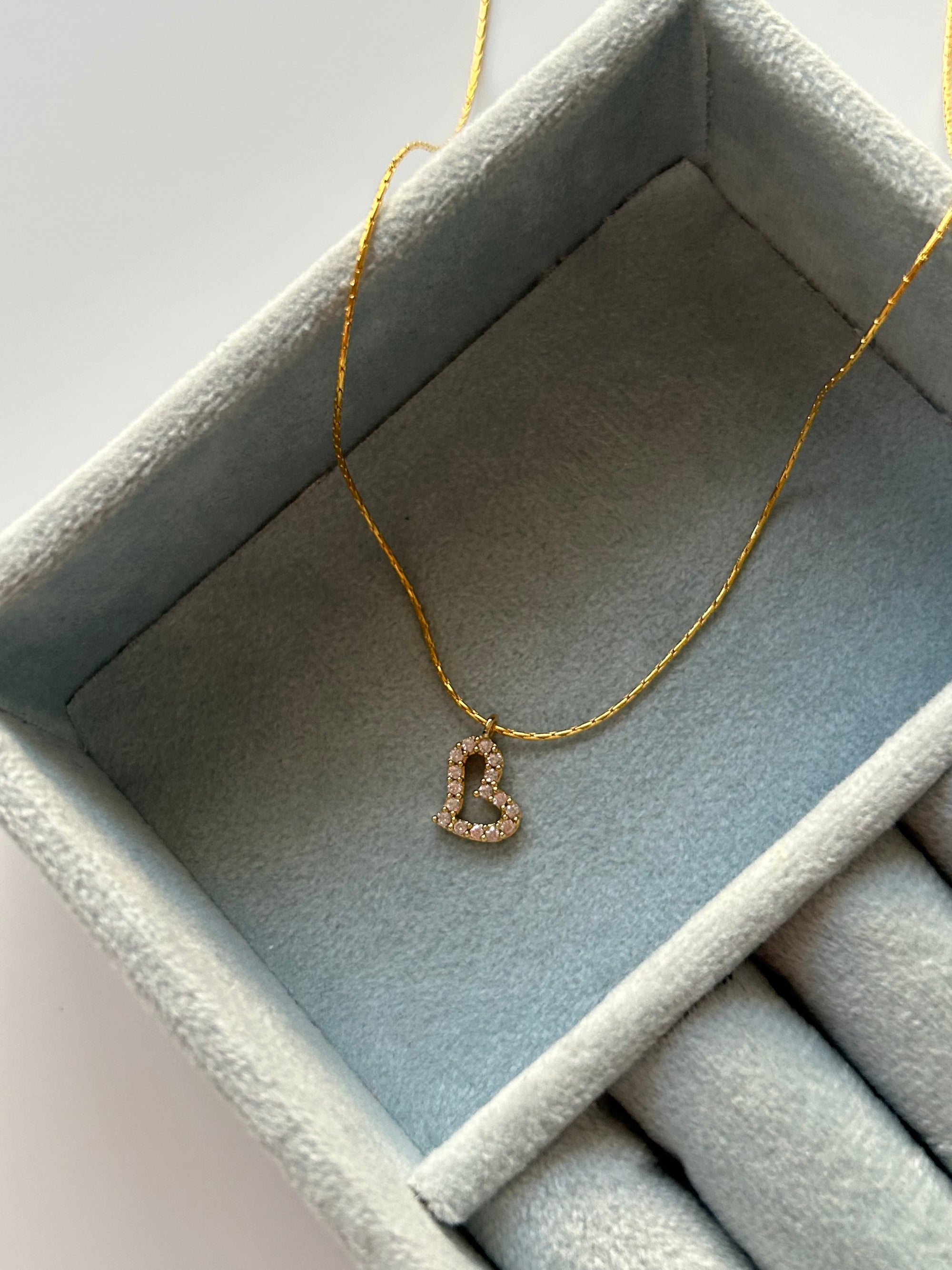 Minimal Zirkon Kalp Charm Kolye