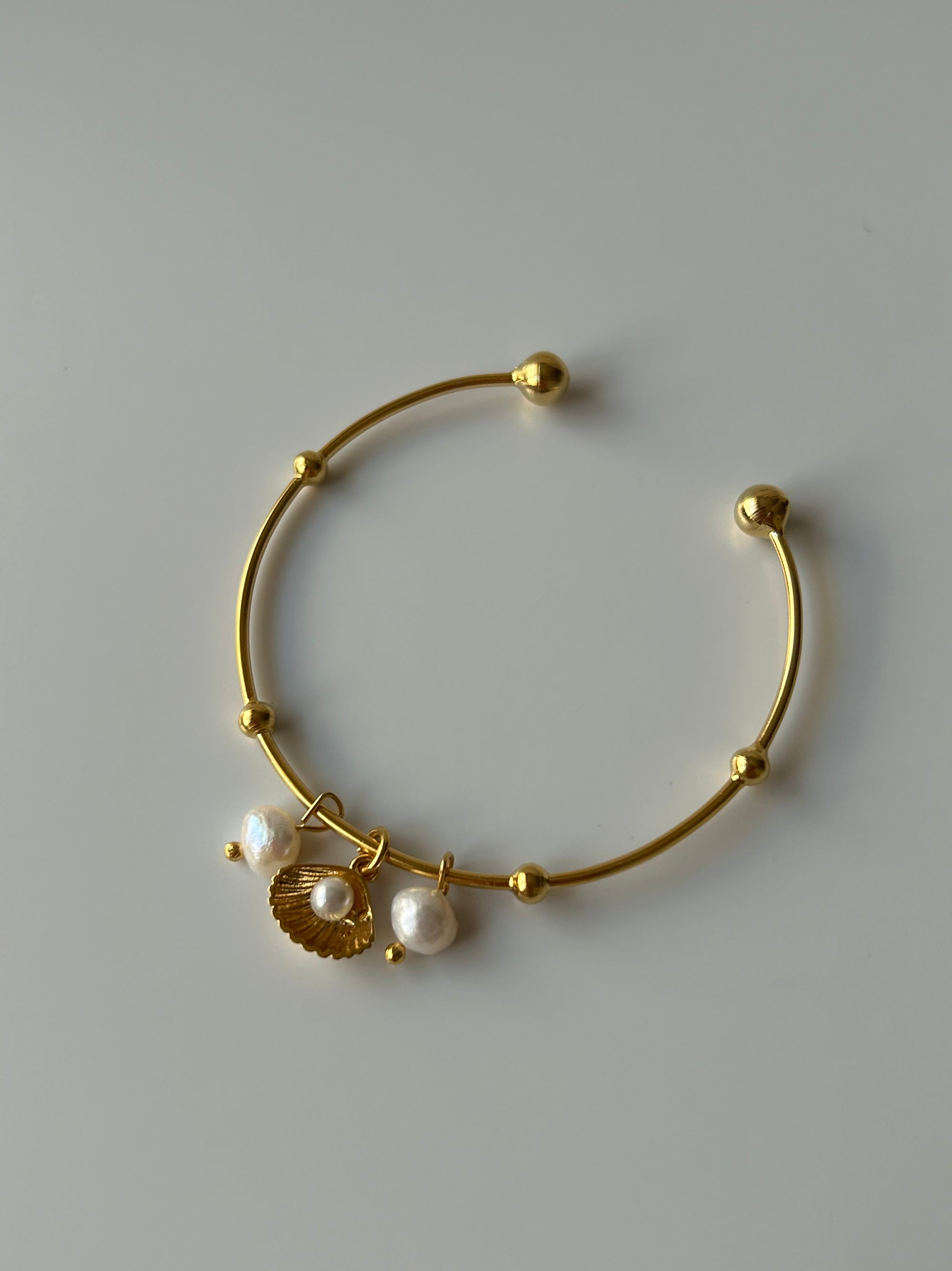 İncili İstiridye/İnci Charm Dorika Bilezik