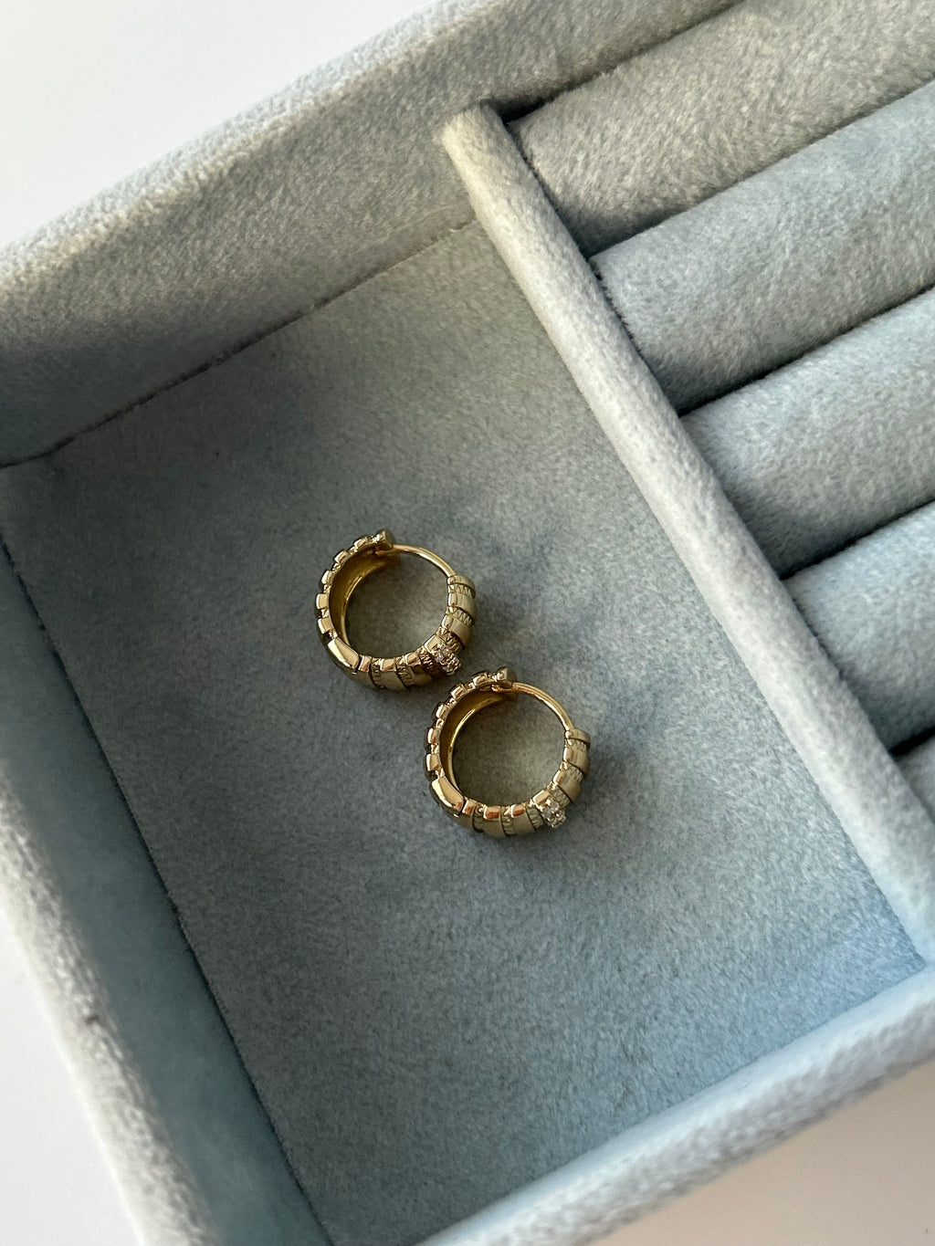 Xuping Zirkon Taş Küpe