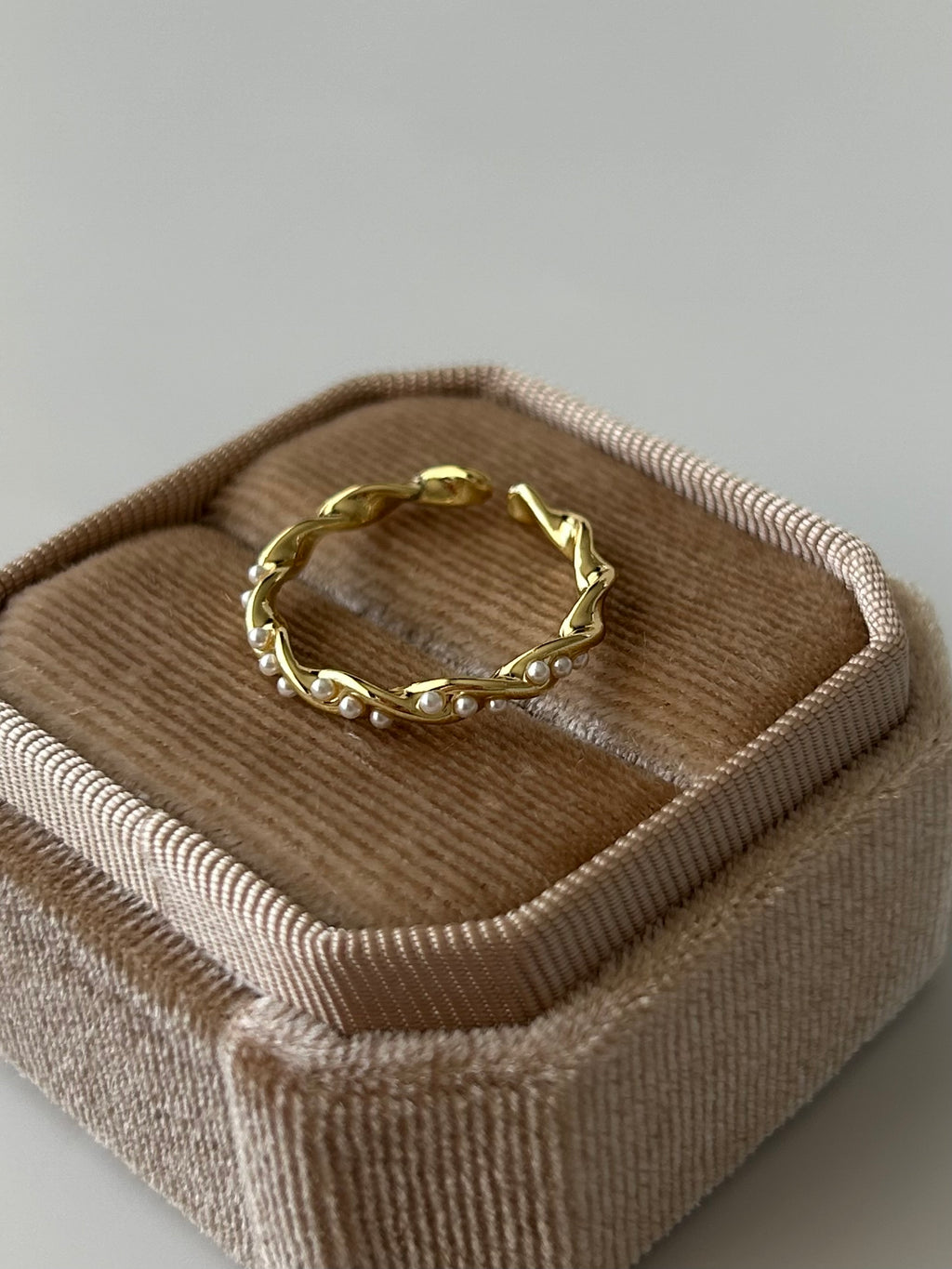 Sarmal İncili Yüzük