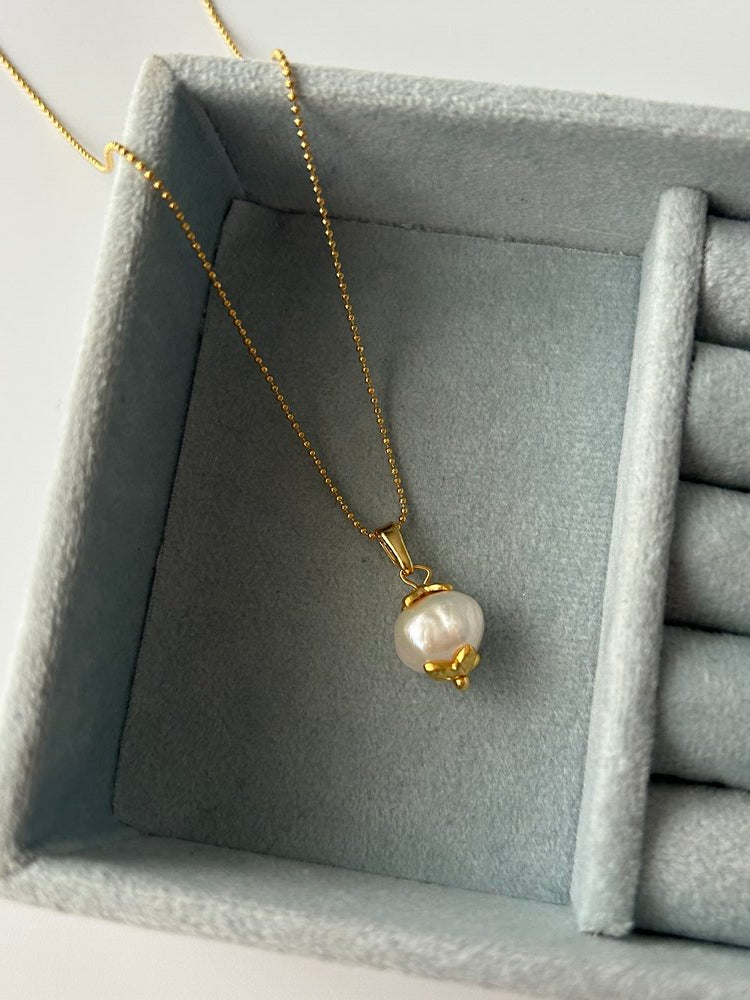 Şakayık İnci Charm Kolye