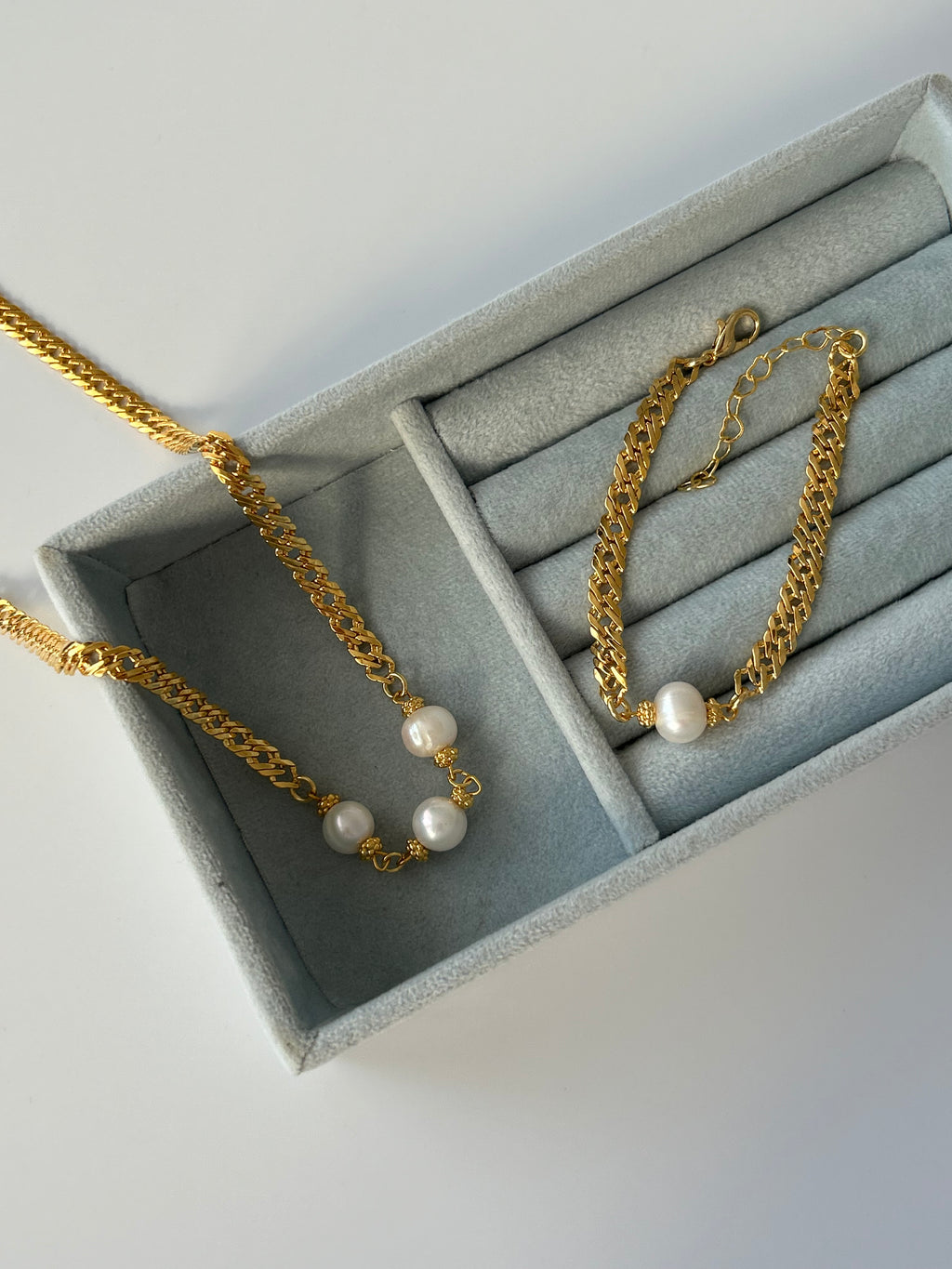 İnci Charm Zincir Kolye