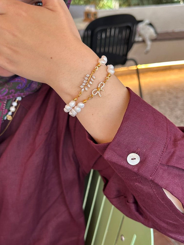 Zirkon Yaprak Charm İnci Bileklik