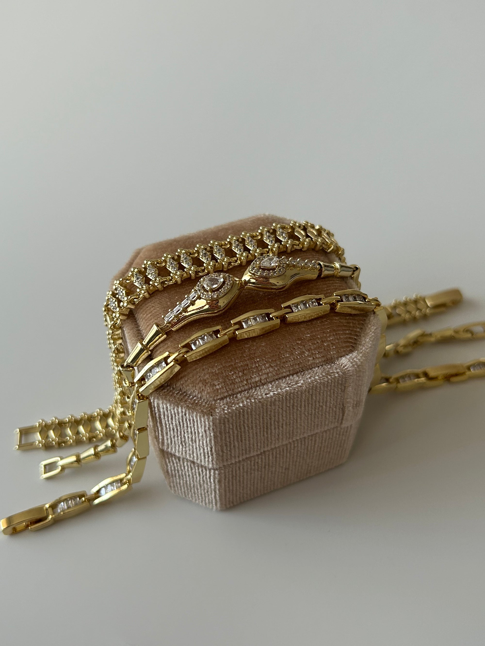 Xuping Sıralı Zirkon Taş Bileklik