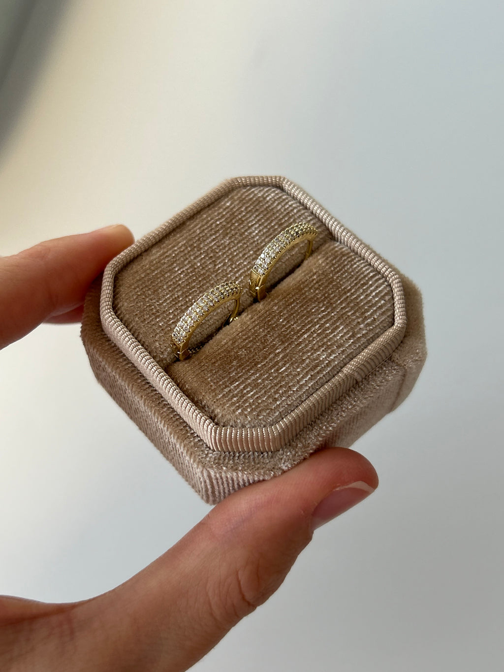 Xuping Zirkon Taş Küpe