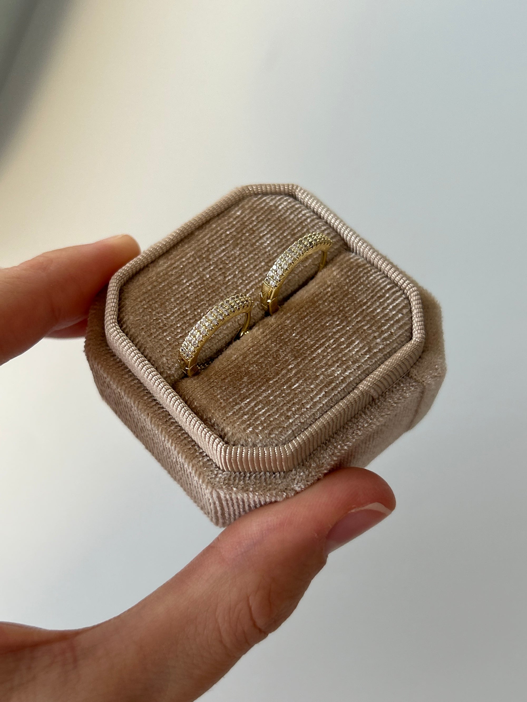 Xuping Zirkon Taş Küpe