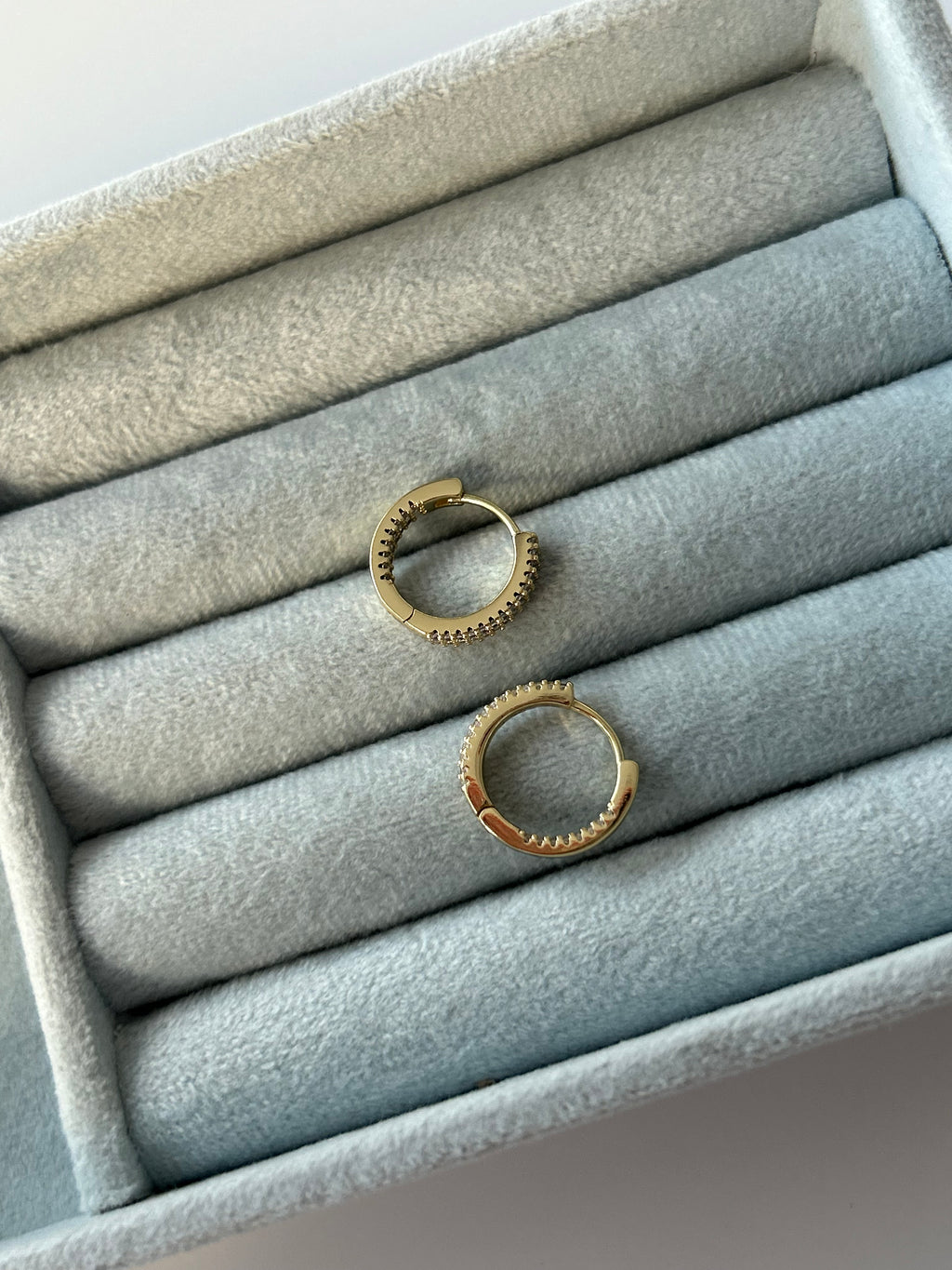 Xuping Zirkon Taş Küpe