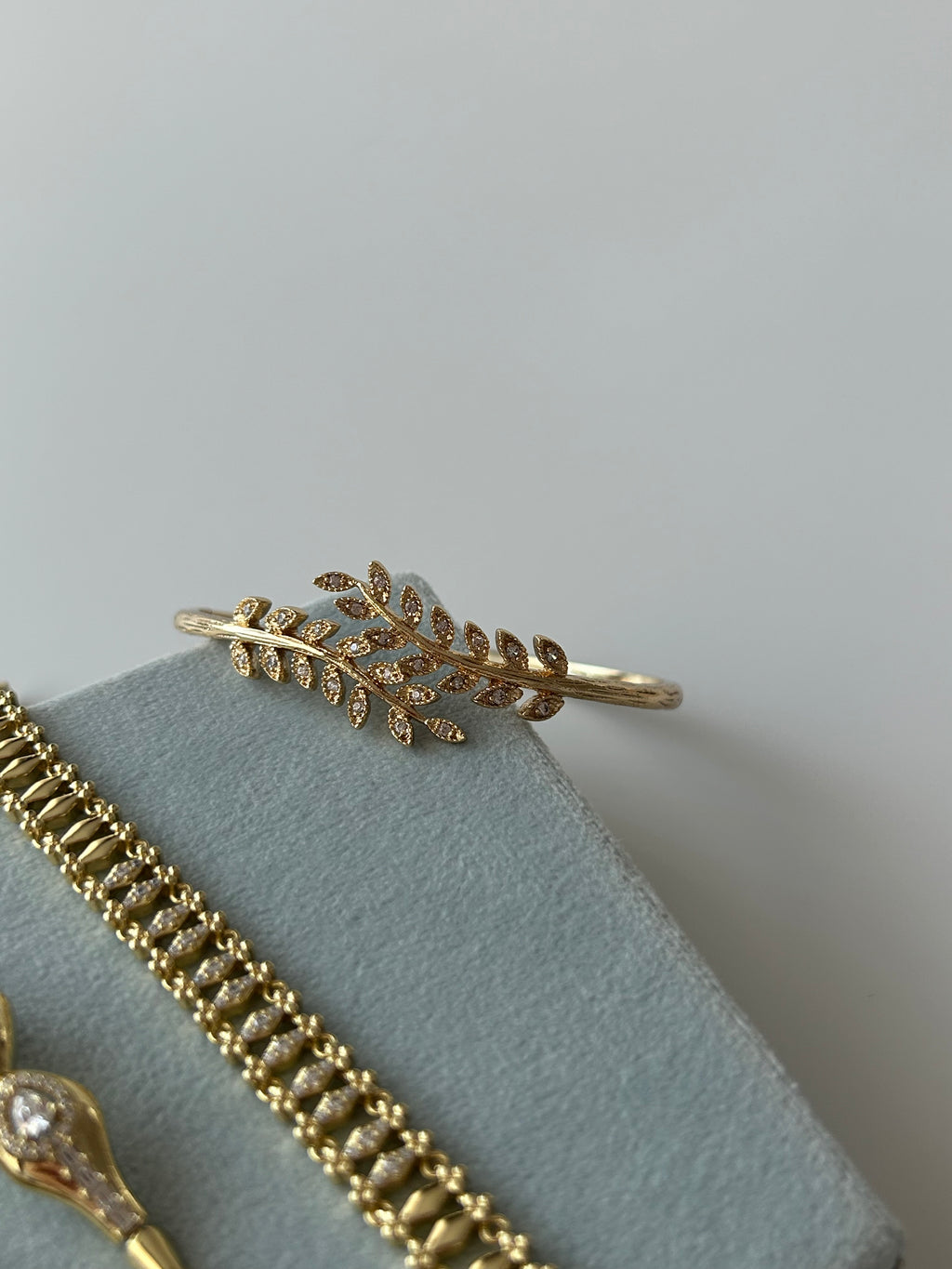 Xuping Zirkon Yaprak Bilezik