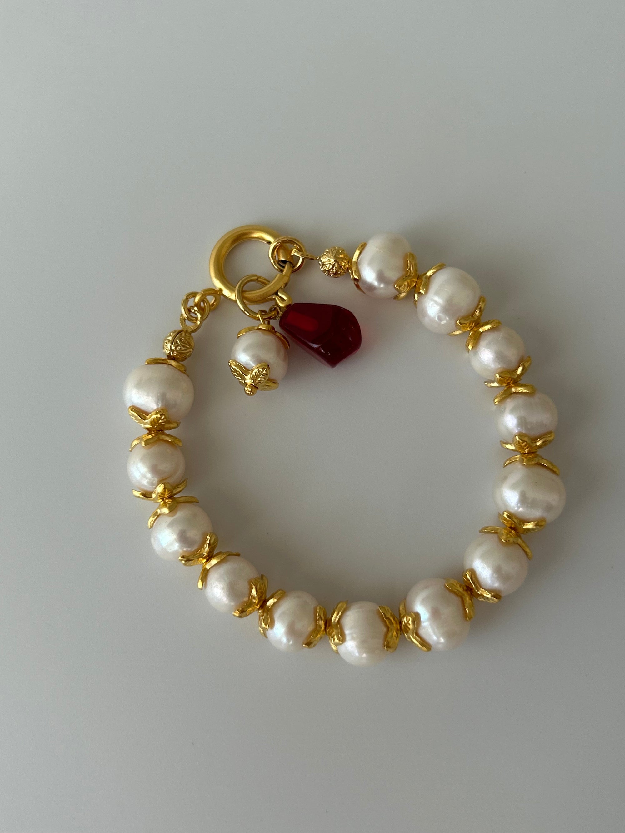 Nar Tanesi Charm Şakayık İnci Bileklik