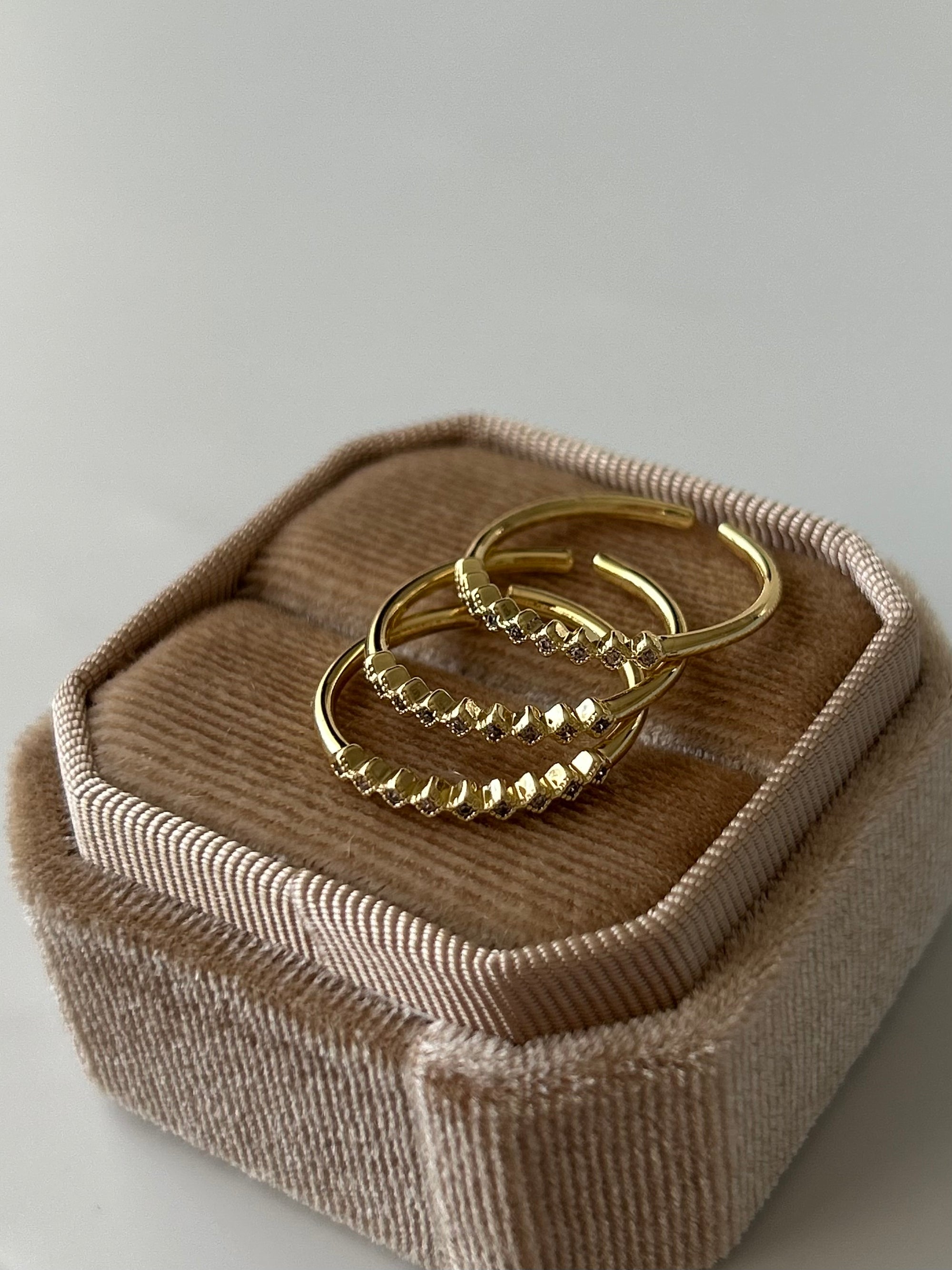 Minimal Zirkon Taş Yüzük