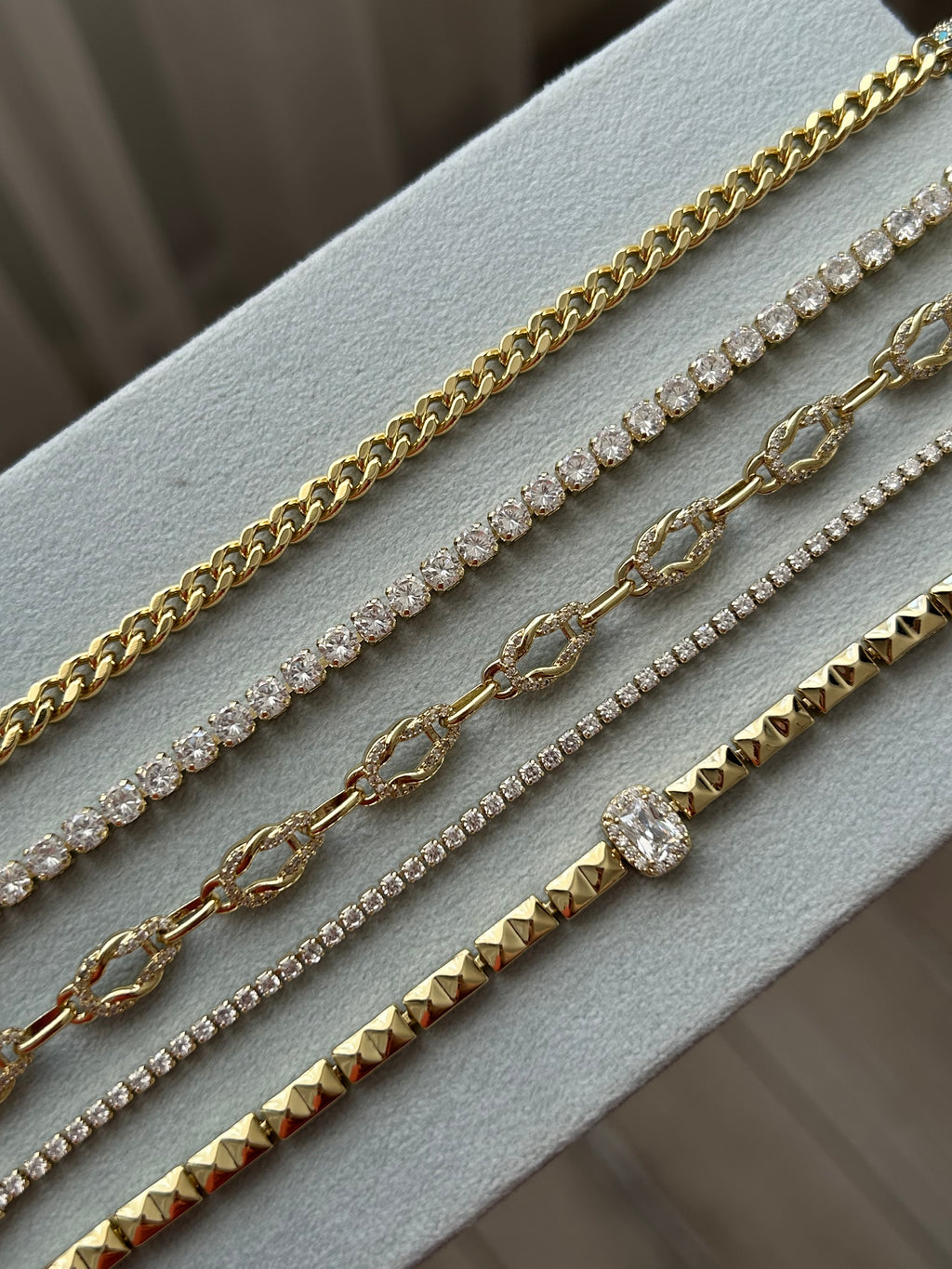 Xuping Su Yolu Bileklik (2mm)