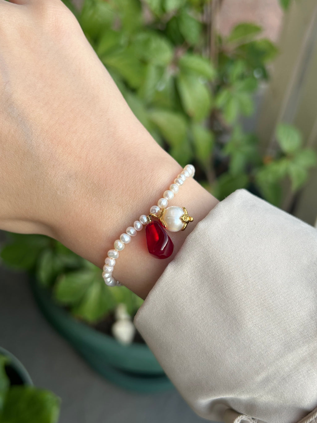 Şakayık İnci/Nar Tanesi Charm İnci Bileklik