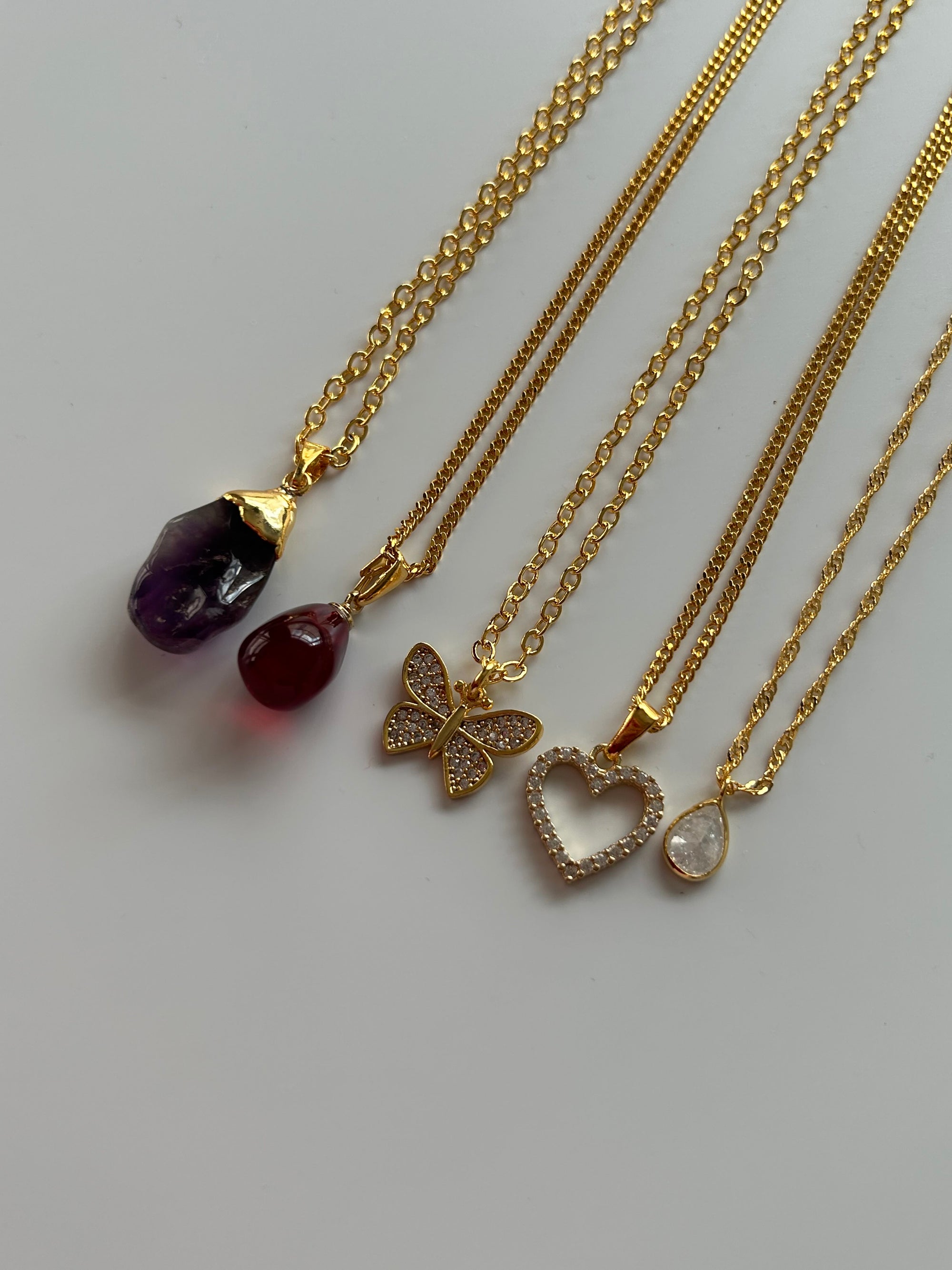Zirkon Kelebek Charm Kolye
