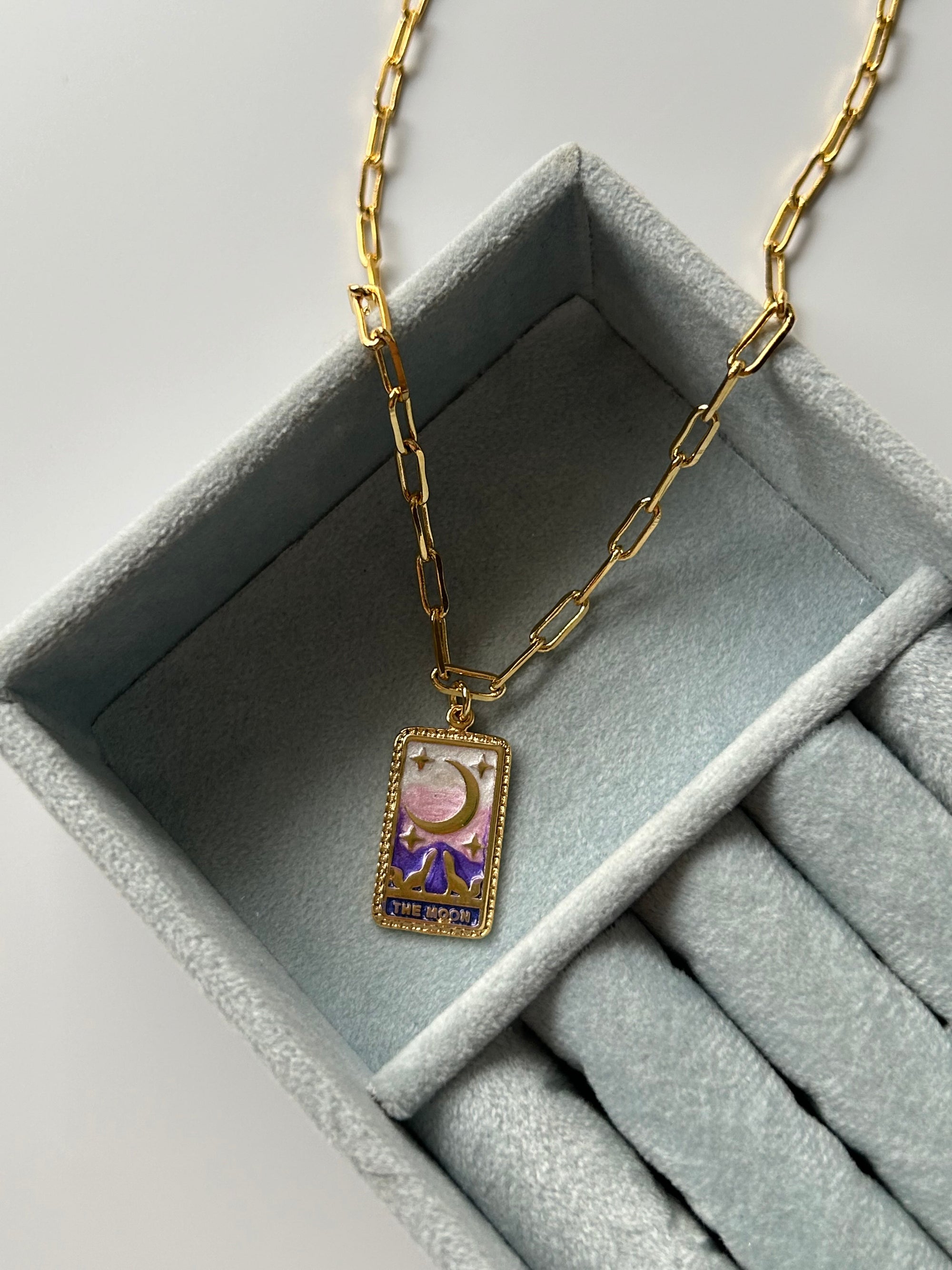 The Moon Charm Zincir Kolye