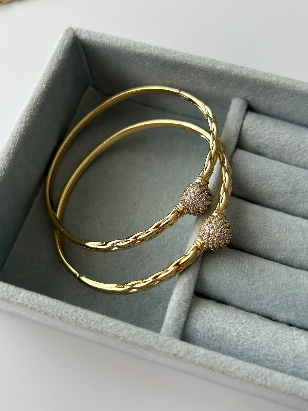 Xuping Taşlı Dorika Bilezik