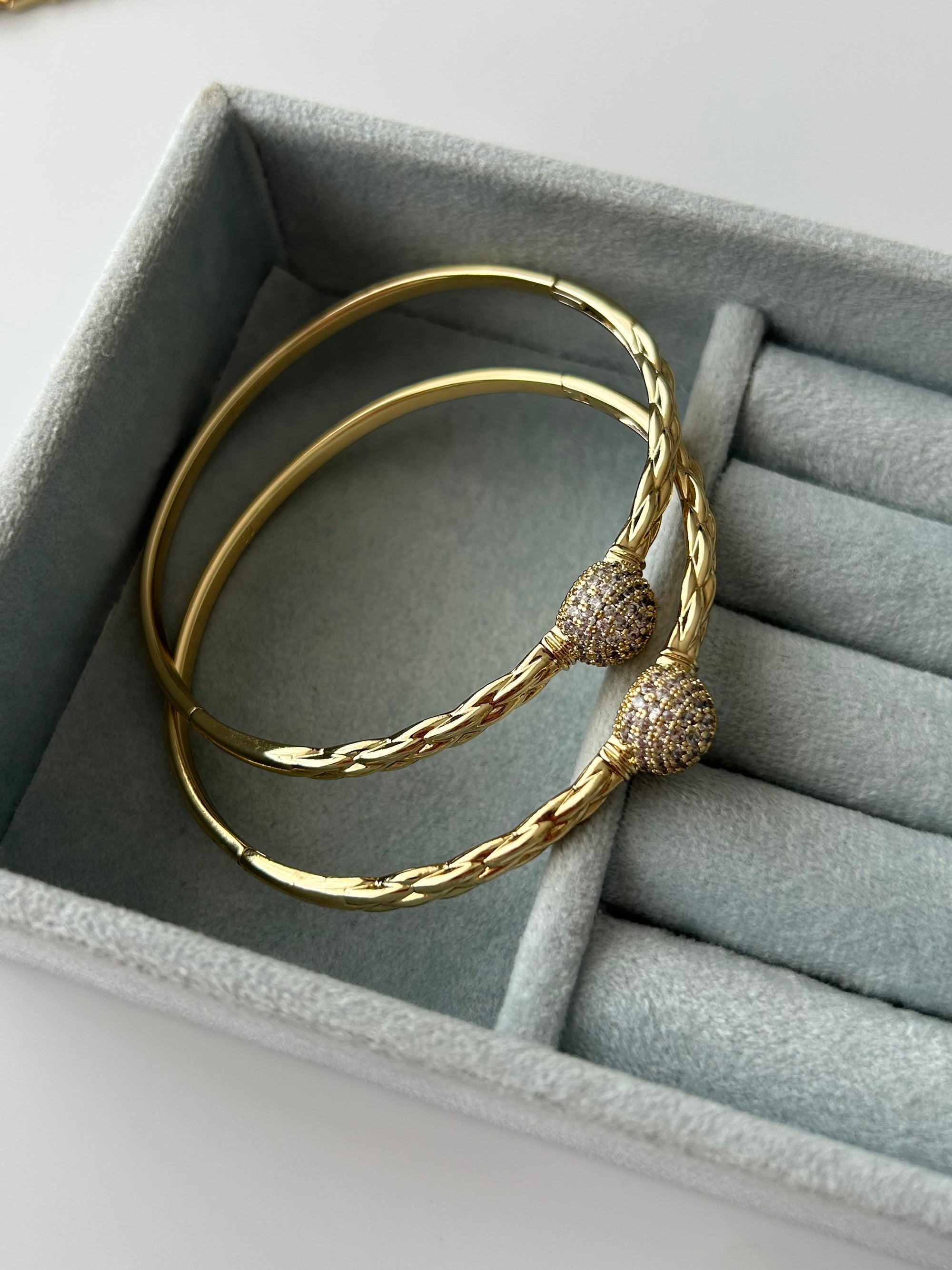 Xuping Taşlı Dorika Bilezik